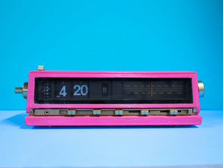 clock with 420 representing 420 cannabis holiday celebrations